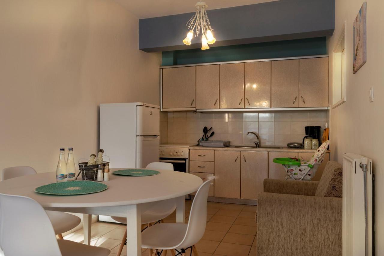 Family Inn Apartments&Suites Neos Marmaras Exteriör bild